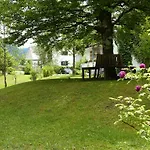 Outdoorhotel Jaeger Von Fall