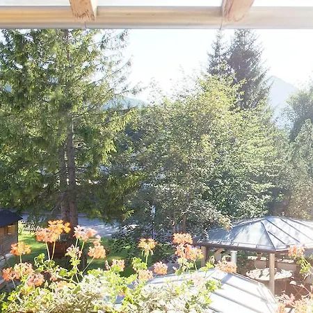 Outdoorhotel Jaeger Von Fall Hotel