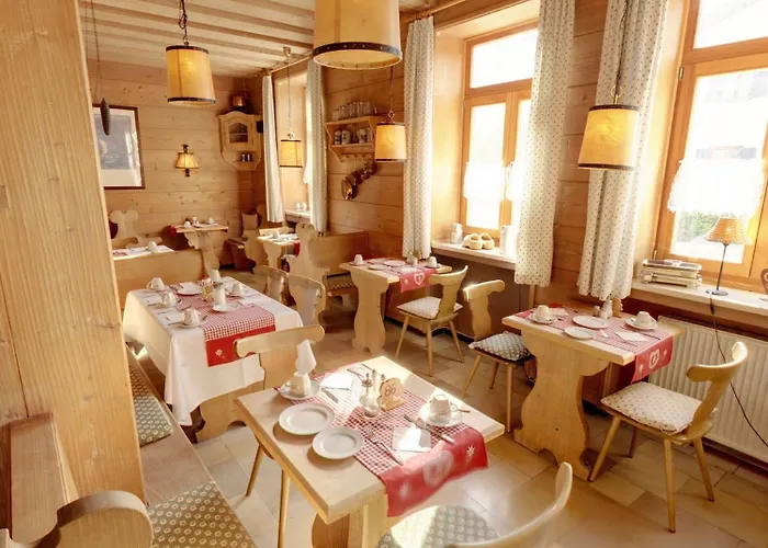 Outdoorhotel Jaeger Von Fall Hotel